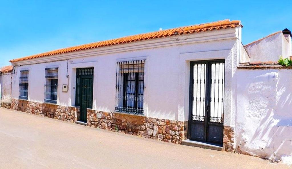 3 Bedrooms House With Furnished Terrace At Castilblanco - Herrera del Duque