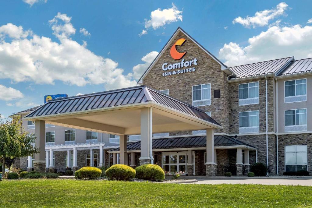 Comfort Inn & Suites - Bolivar, OH