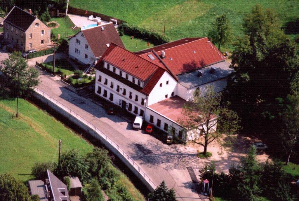 Landhotel Goldener Löwe Mit Pension Am Taurastein - Chemnitz