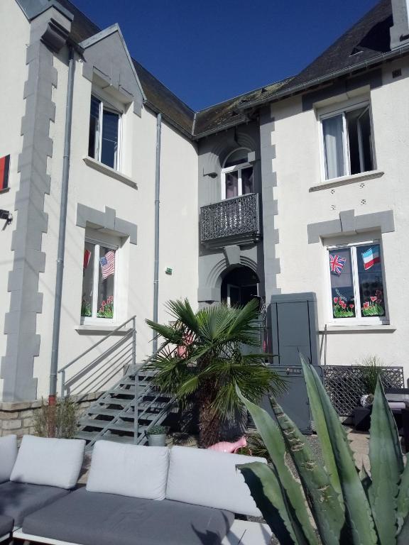 Hôtel Le 6 3 Resto Home - Colleville-sur-Mer