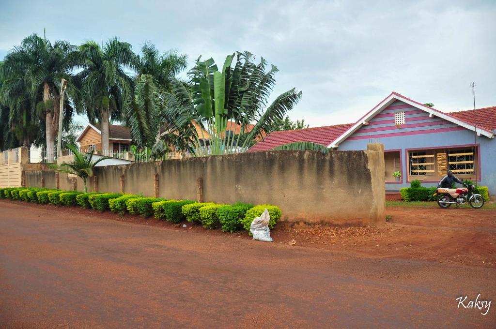 Venchester Guest House - Uganda
