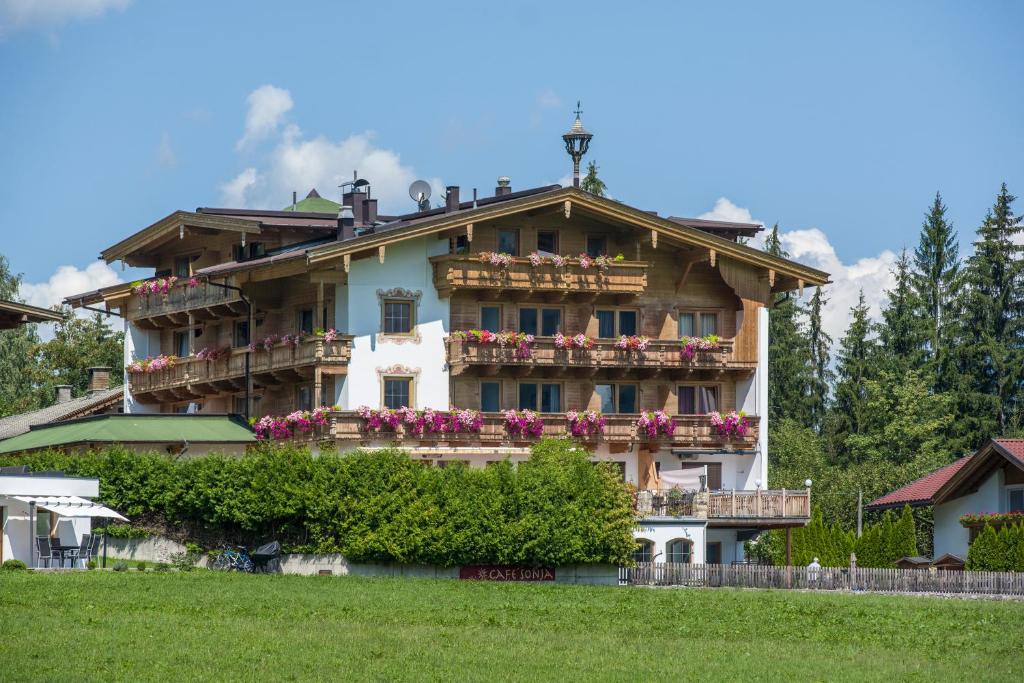 Hotel Pension Wiesenhof - Aschau im Zillertal