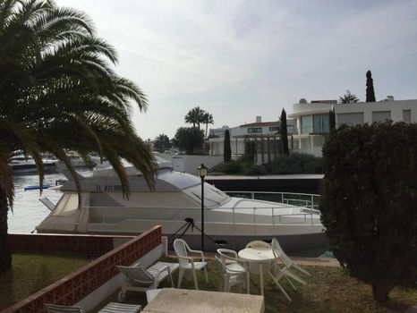 Pau, Girona, Spain Apartments and Condos For Rent cozycozy