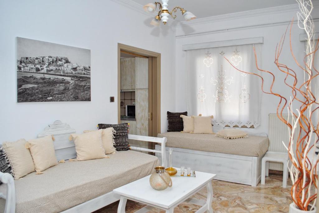 Grandma's Elegant Apartment In Naxos Town - Наксос