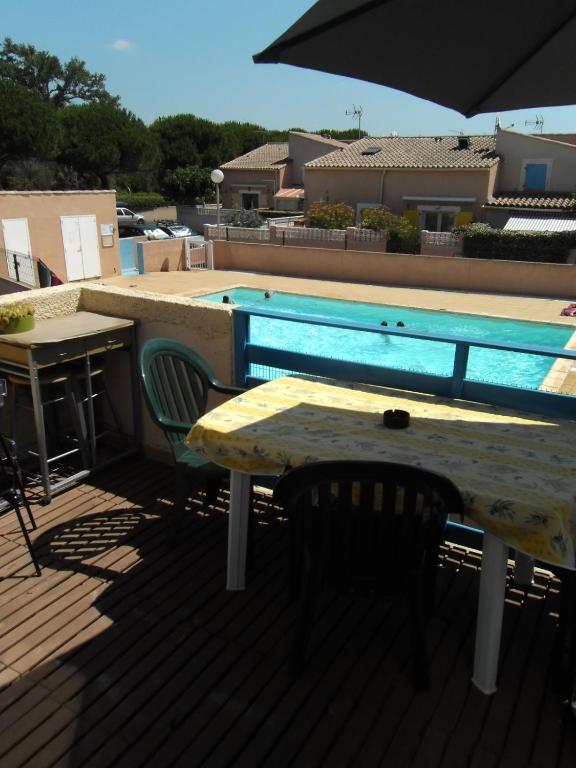 Flat For 4 People Located Nice Secured Residence, Wifi, At Only 400m From The Beach Of... - Vias