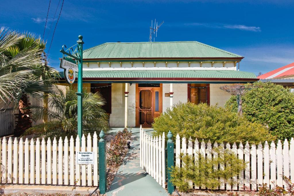 Emaroo Cottages Broken Hill - Broken Hill