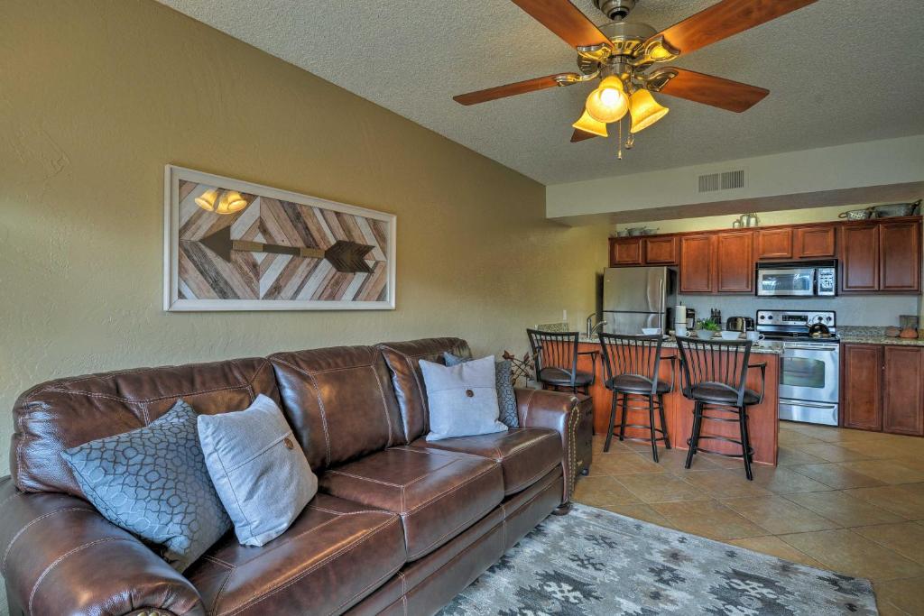 South Sedona Condo With Pool Access - Walk To Shops! - Out of Africa Wildlife Park, Camp Verde