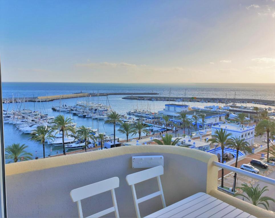 Fabulous Apartment In Front Of Sea & Marina With Incredible Views - Estepona