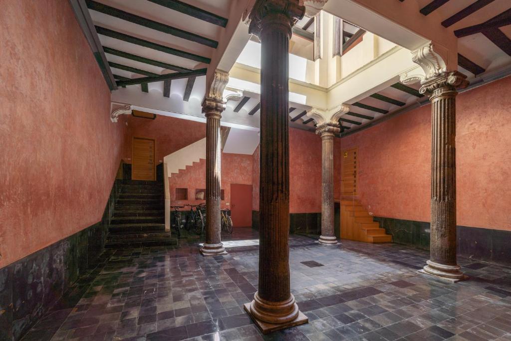 Piso De Lujo Y Moderno En Palacio Del Siglo Xvi - San Gregorio