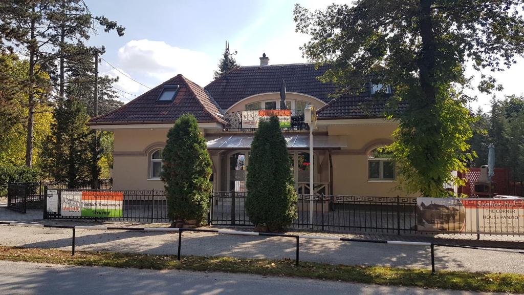 The Corner House Panzió - Ungheria