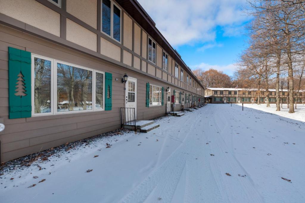 Cozy 2br Lakeview | Patio | Dock - Eagle River