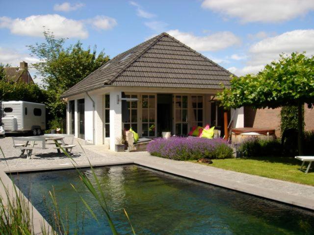Gardenhouse With Private Jacuzzi And Sauna - Breda