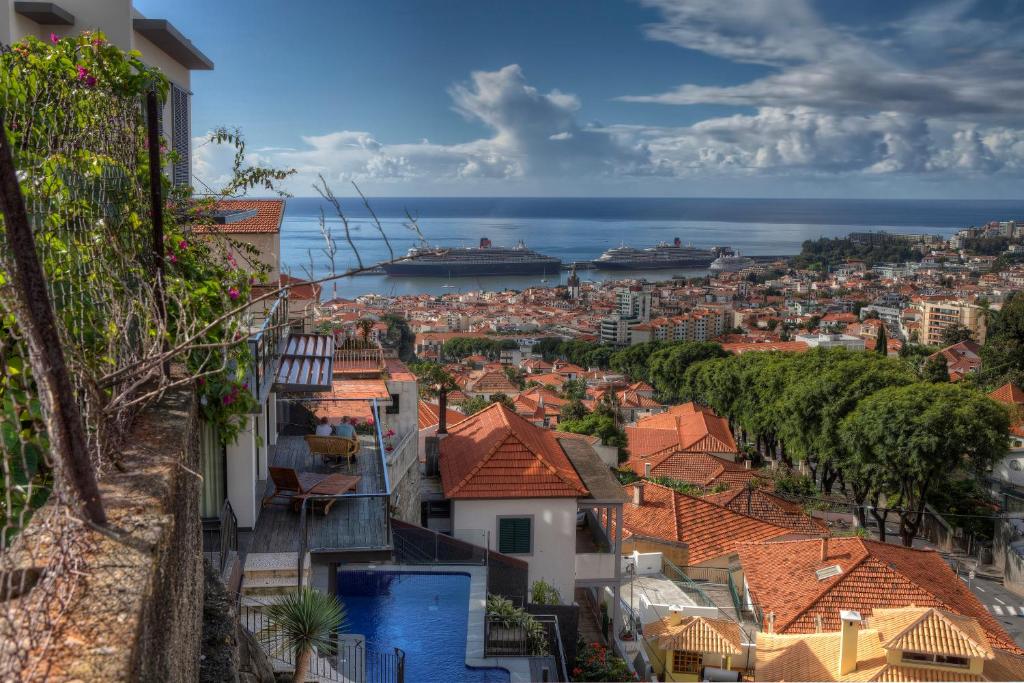 Number 15 Ocean & City View Villas - Madeira Island