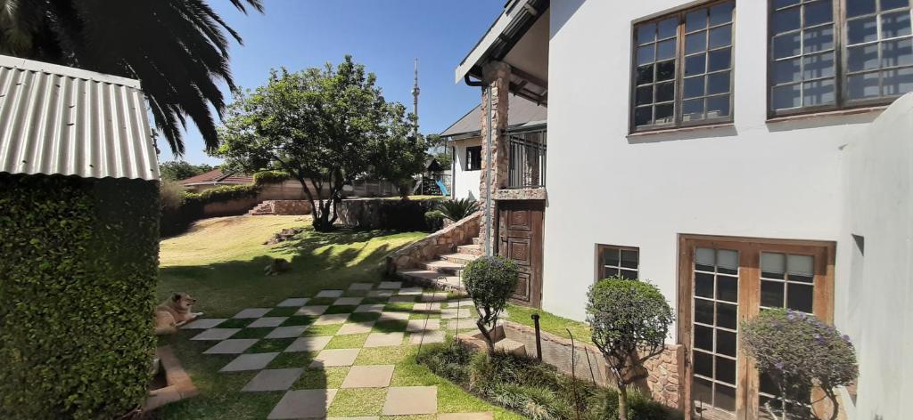 Old World Charm In The City - Johannesburg South