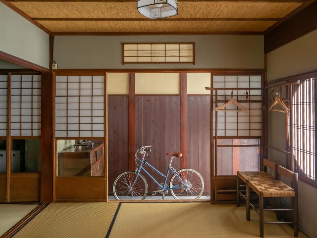 Kyoto Machiya Cottage Karigane - Japón