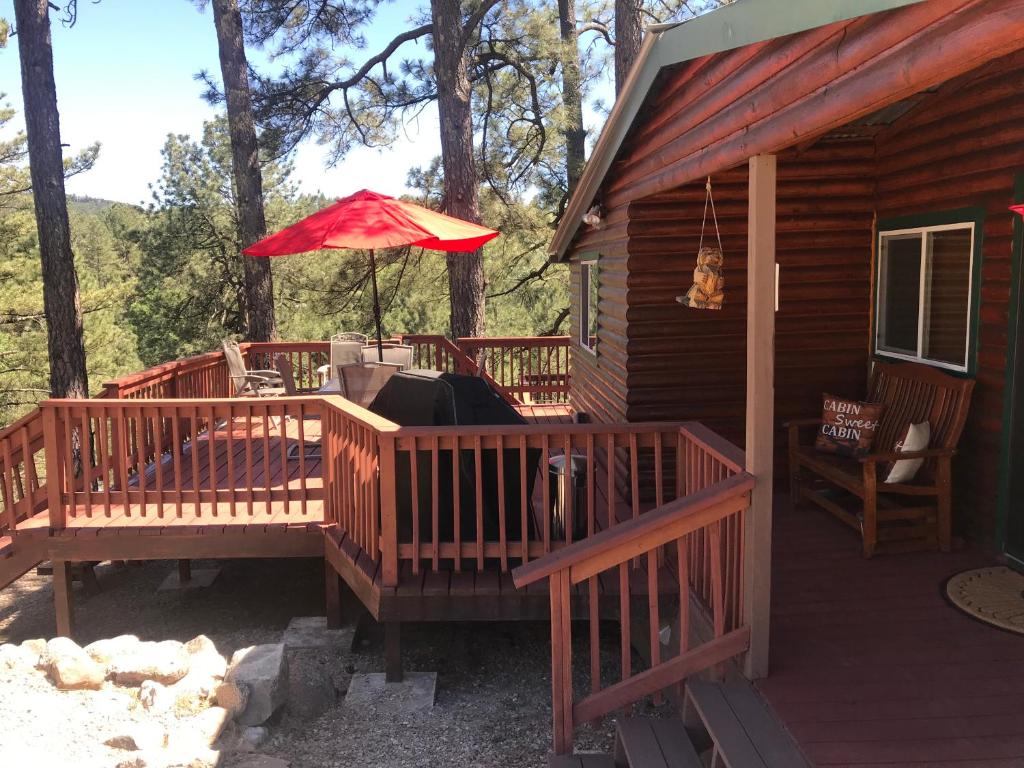 Gonzales Cozy Little Bear Cabin - United States