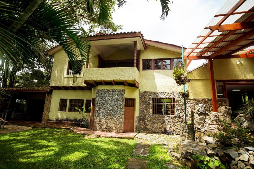 Casa de Piedra Escazú - San José, Costa Rica