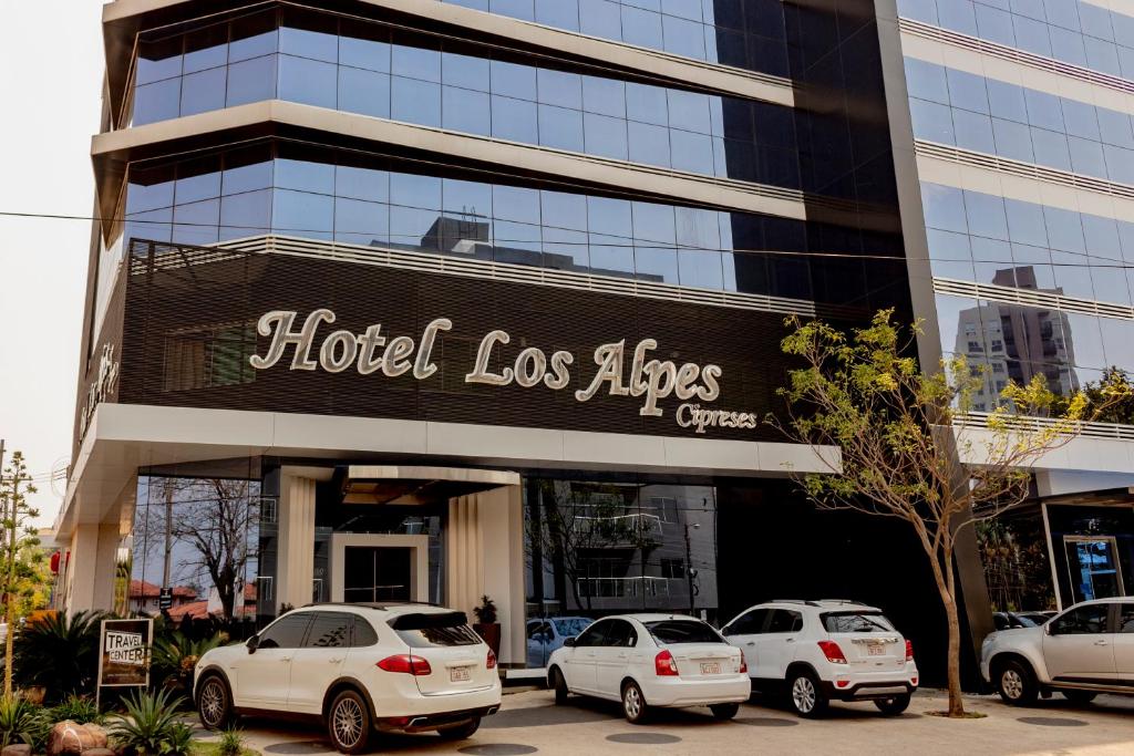 Hotel Los Alpes Cipreses - アスンシオン