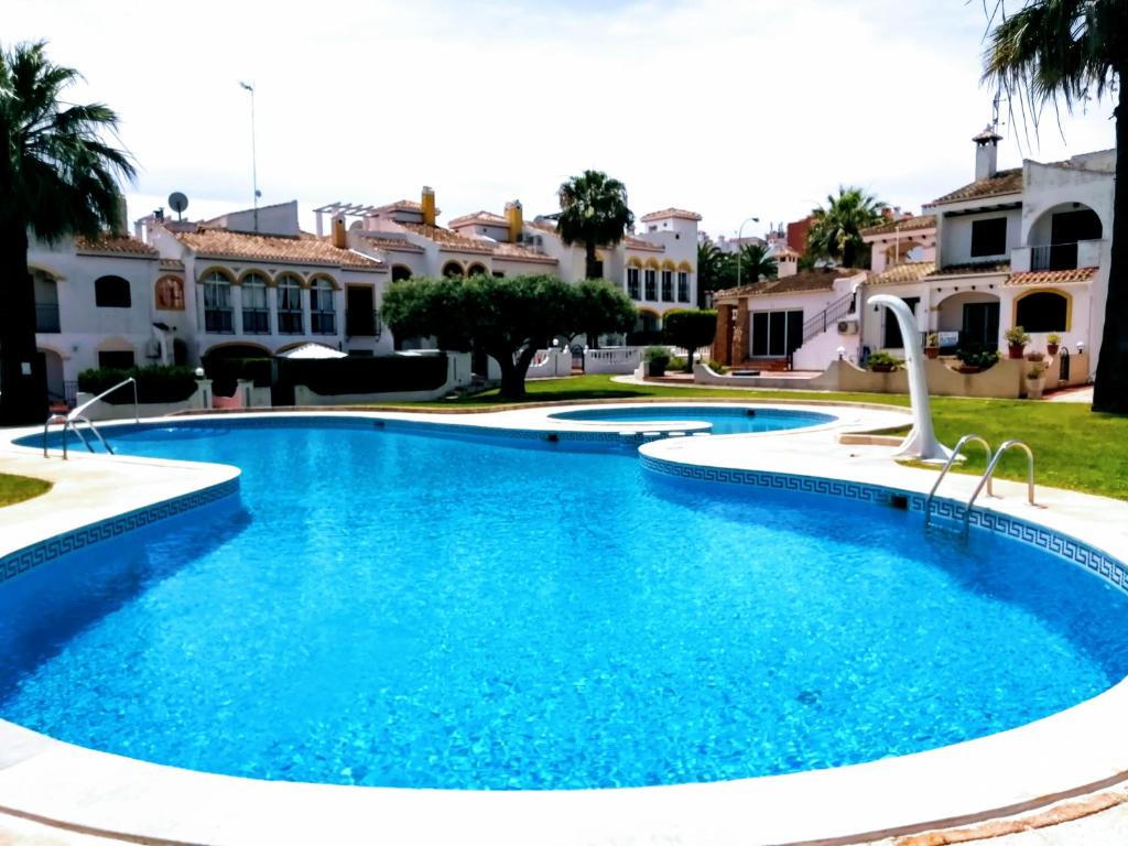 2 Bedrooms House With Shared Pool Furnished Garden And Wifi At Torrevieja 1 Km Away From The Beach - Guardamar del Segura