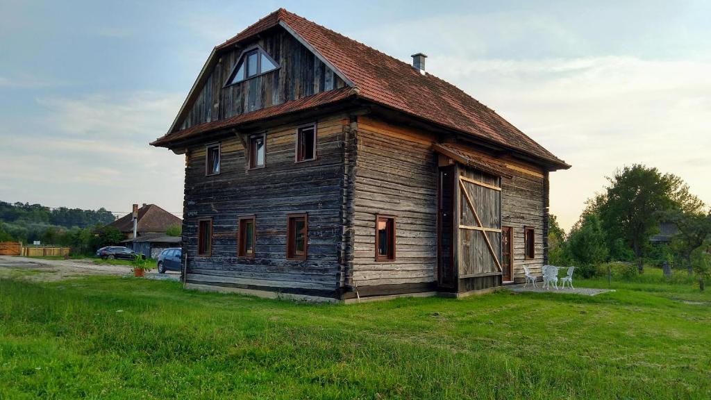 Wooden Barn - Romania