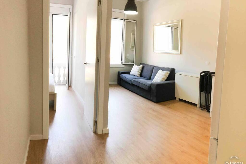 2 Bedroom Apartment Sants - Cornellà de Llobregat