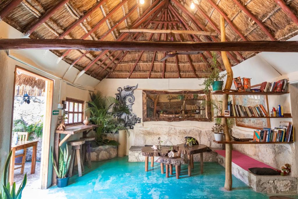 Good Vibes Hostel - Riviera Maya