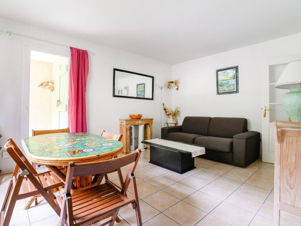 Tranquil Holiday Home In Mougins With Swimming Pool - Villeneuve-Loubet