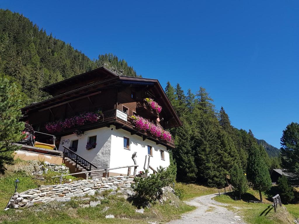 Pension Fürhapter Mit Bio- Bauernhof - Tirol