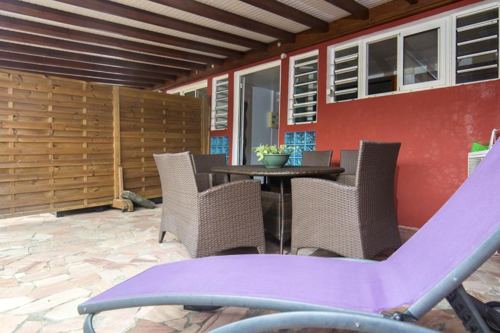 Appartement De 2 Chambres Avec Terrasse Amenagee Et Wifi A Fort De France A 4 Km De La Plage - Martinica