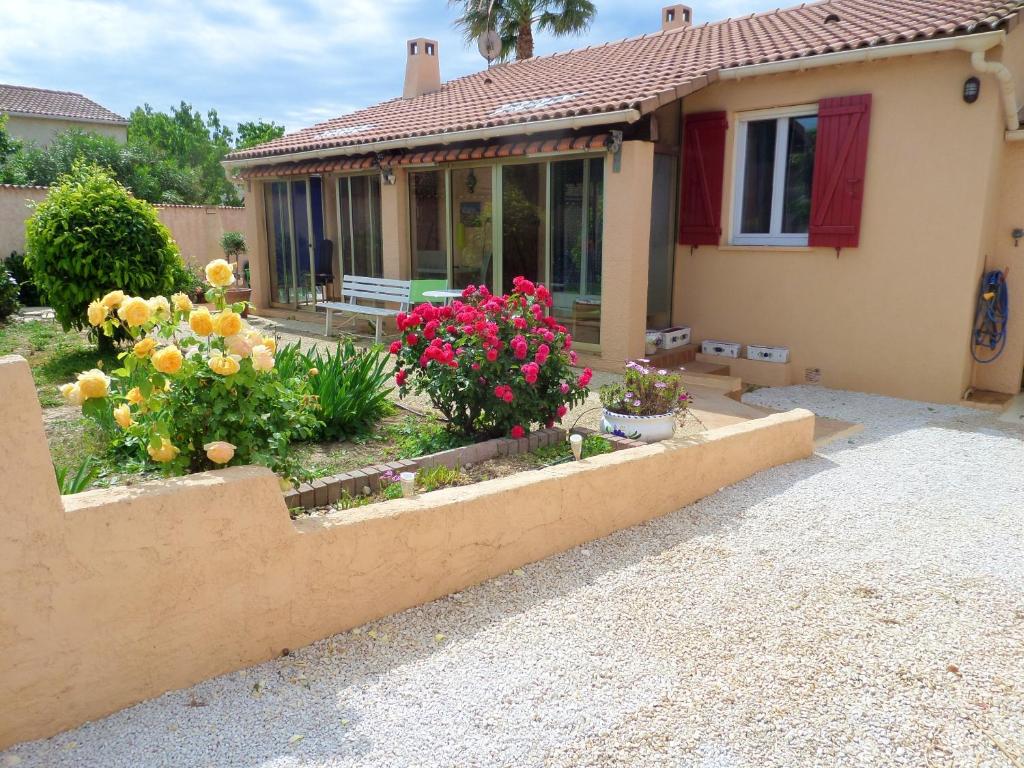 Homerez - House 700 M Away From The Beach For 4 Ppl. At La Londe-les-maures - Hyères