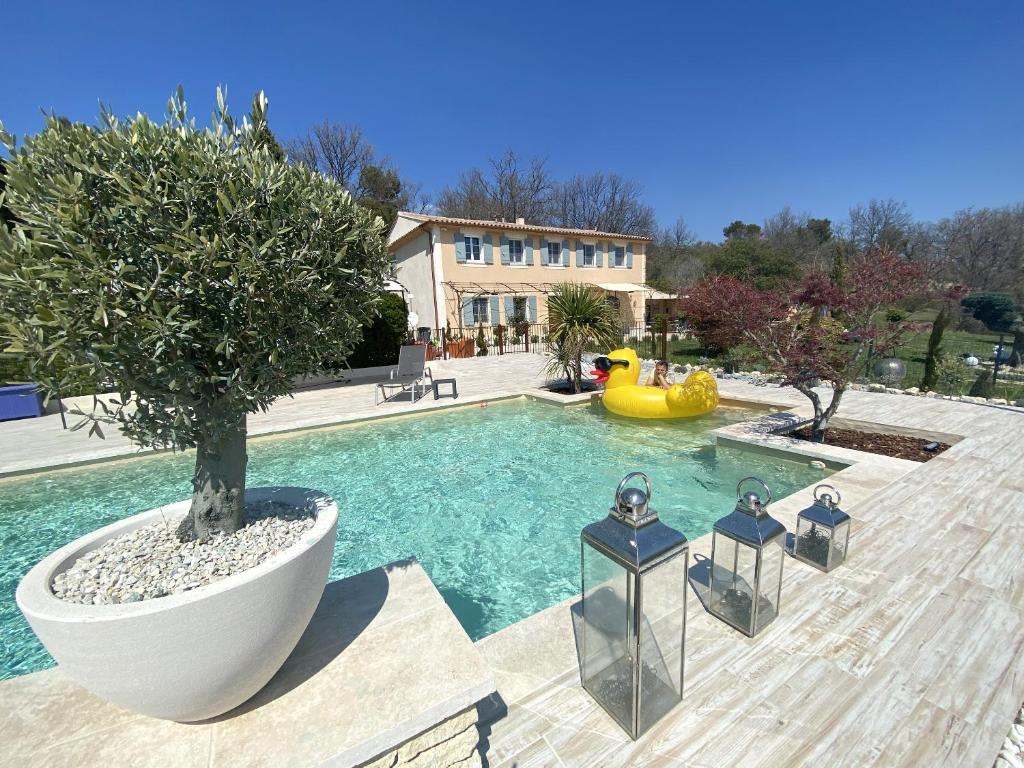 Homerez - Big Villa For 10 Ppl. With Swimming-pool And Terrace At Murs - Gordes