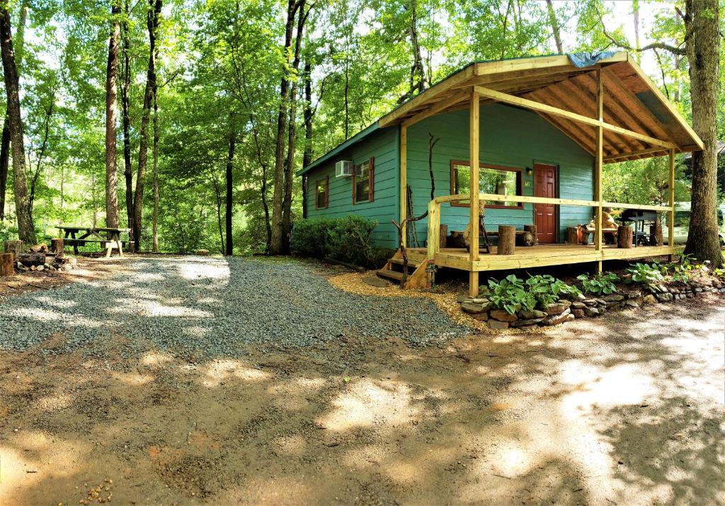 Mountain Laurel Cottage at Hearthstone Cabins and Camping - Helen, GA
