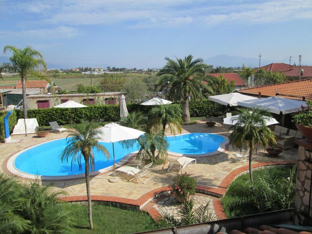 3 Bedrooms Appartement At Lago 450 M Away From The Beach With Shared Pool Enclosed Garden And Wifi - Battipaglia