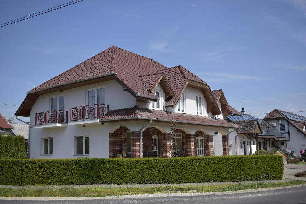 Főnix Apartmanház - Zalaegerszeg