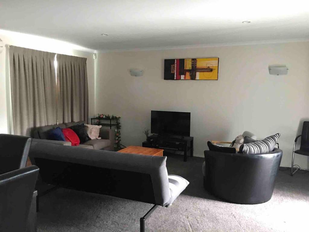 Comfortable Home Close To Airport - Rolleston