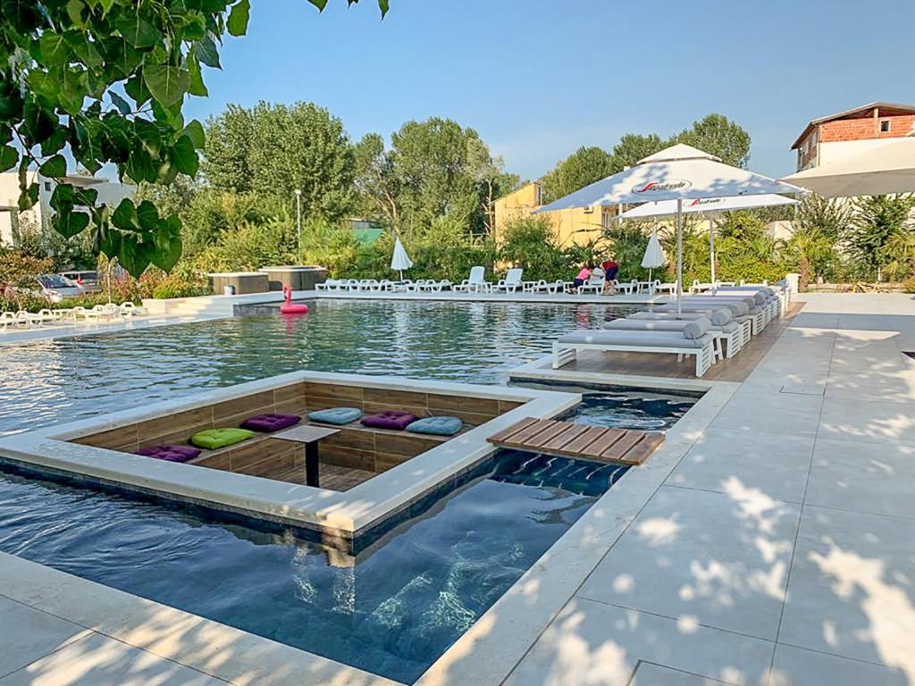 Hotel Bora Bora Velipoja - Albania