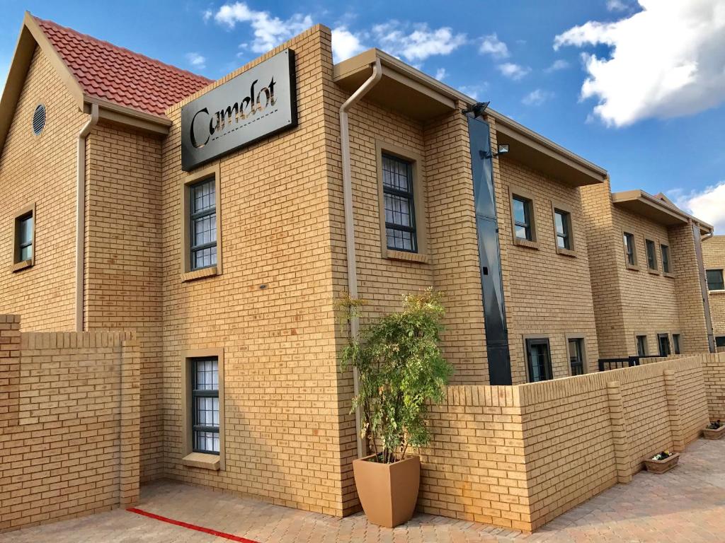 Camelot Guest House & Apartments - Potchefstroom