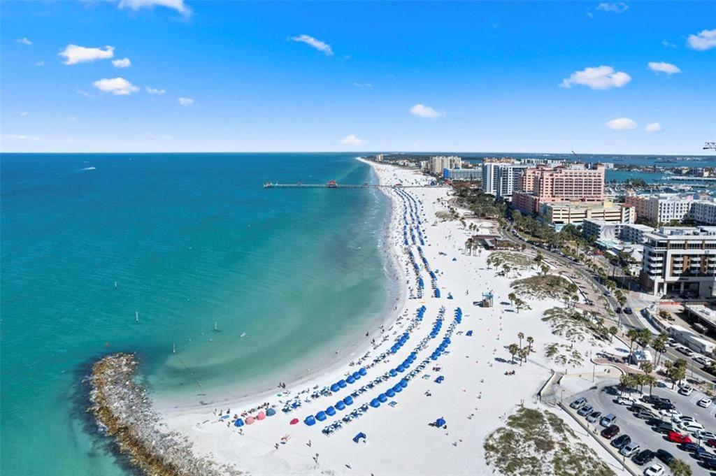 Pelican Point On Clearwater Beach - 더네딘