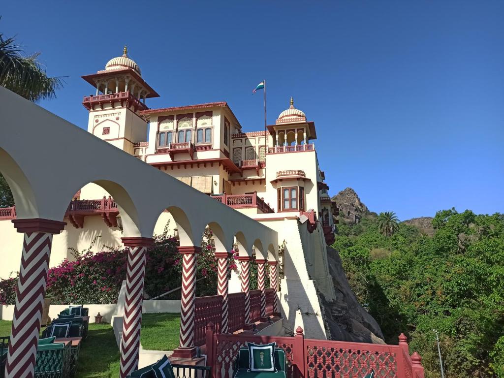 The Jaipur House - Mount Âbû