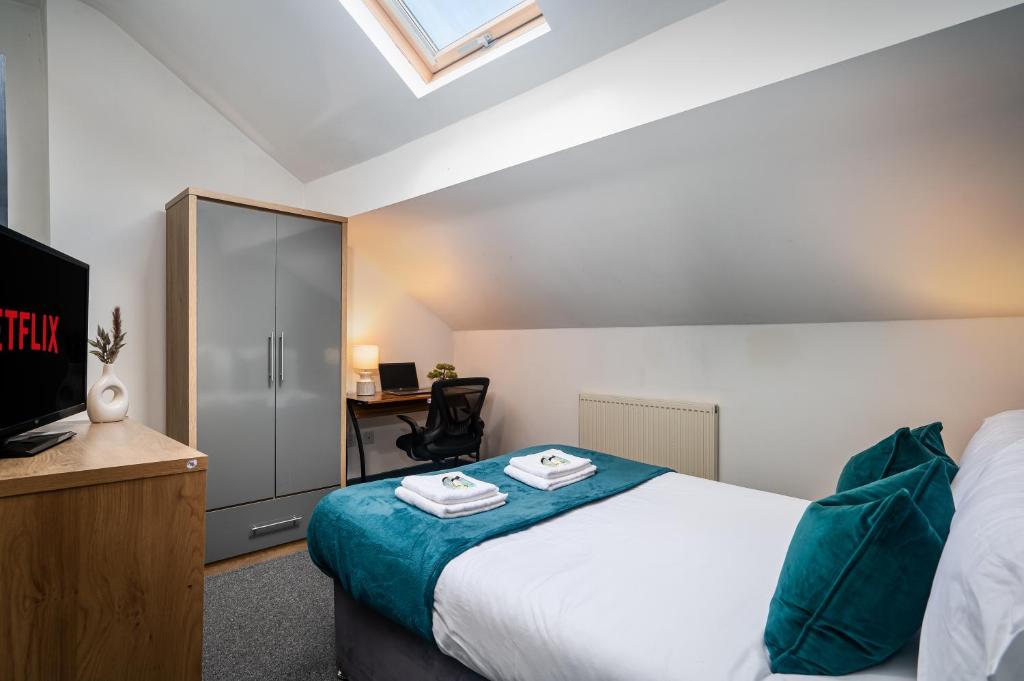 Private En-suite Room - Shared Living Space & Kitchen - Wakefield - Central - Wakefield