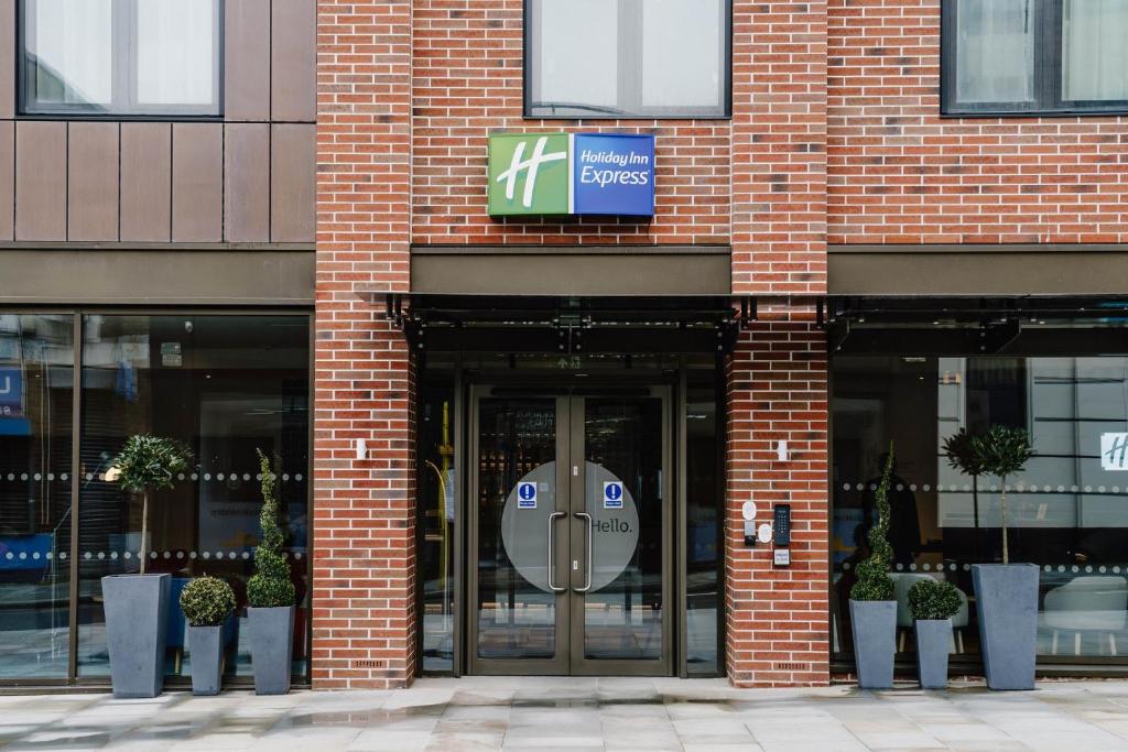Holiday Inn Express Liverpool - Central, An Ihg Hotel - Wirral
