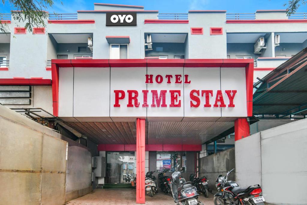 Collection O Hotel Prime Stay - Dr. Ambedkar Nagar