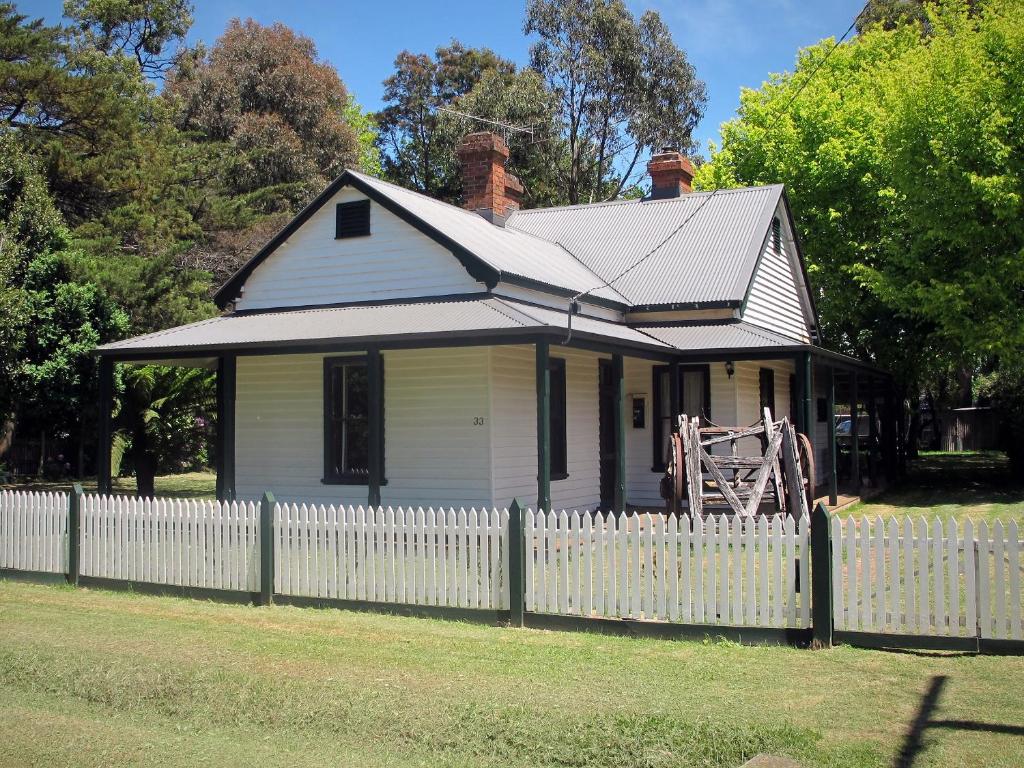 Lynden Cottage - Built 1884 In The Heart Of Town - Trentham