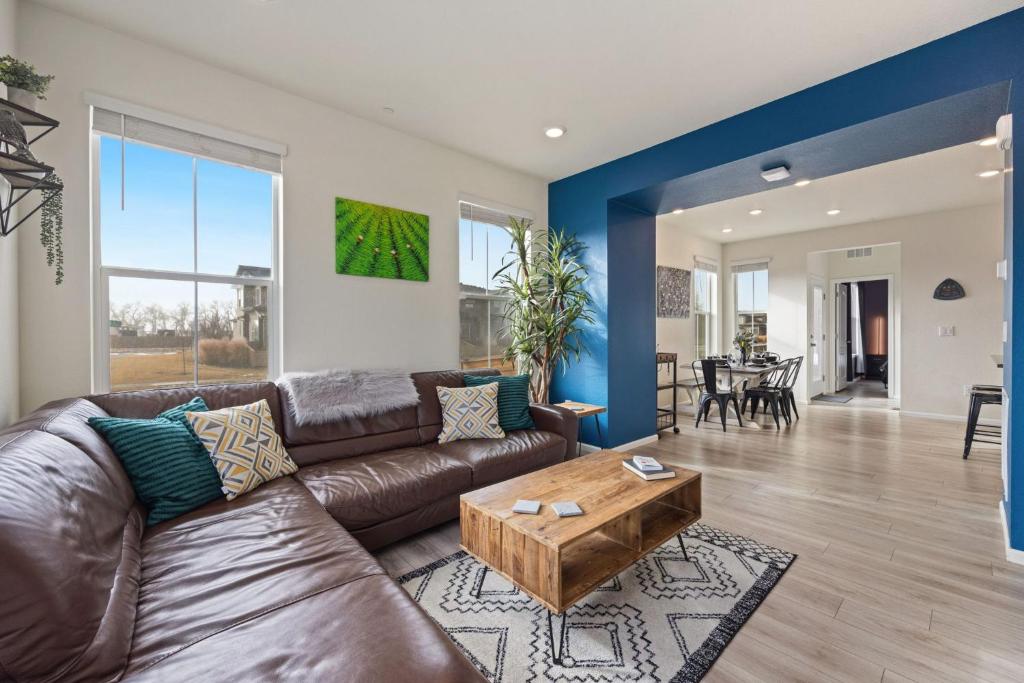 Modern & Stunning Home Near Breweries And Old Town - Fort Collins