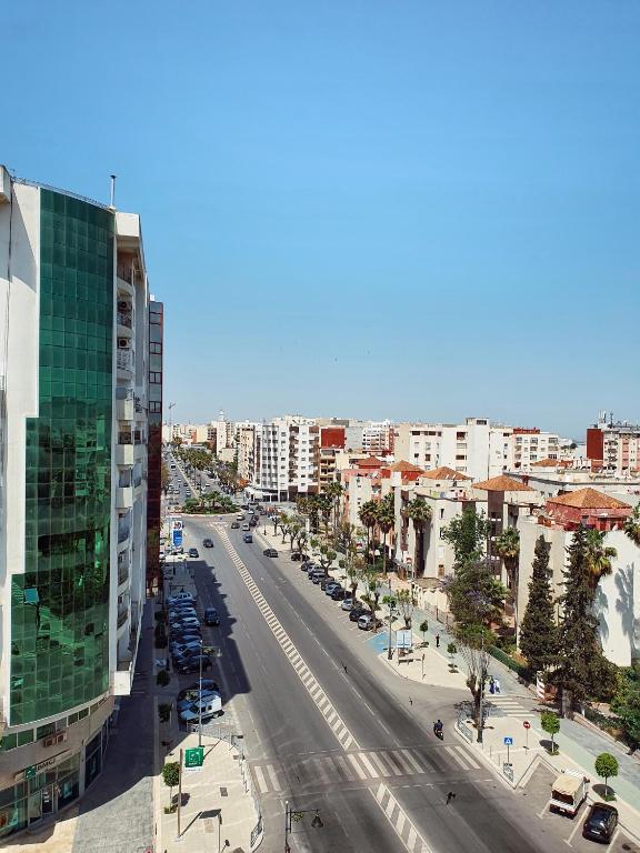 Très Bel Appartement Avec Une Vue Panoramique Sur L'avenue Des Far - Meknès