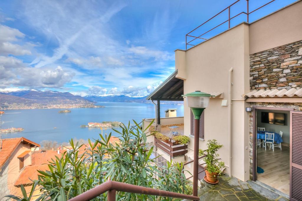 Lake View Terrace Over The Borromean Isla - Happy Rentals - Stresa, Verbano-Cusio-Ossola, Italy