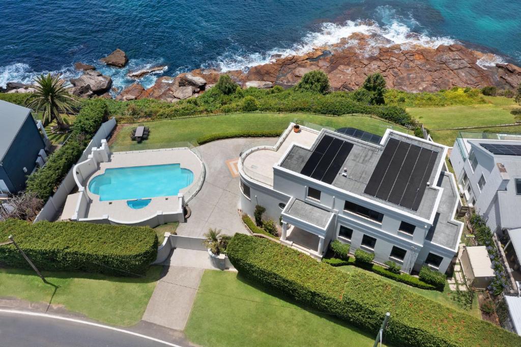 Scenic Cliffside 4-bed House With Amazing Views - North Shore