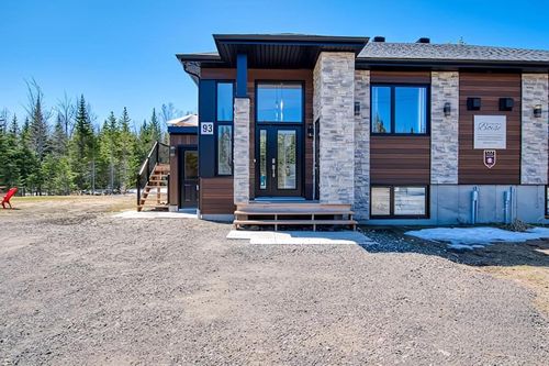 Le Massif de Charlevoix Vacation Rentals and Airbnb cozycozy