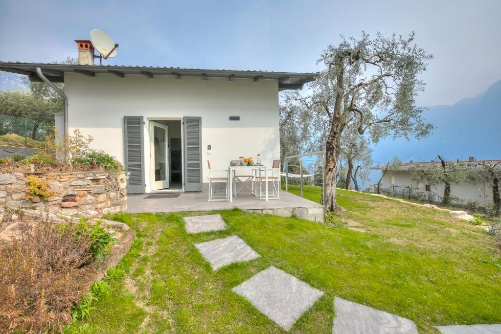 Relais Nanzello Garda Living 1 And 2 - Happy Rentals - Limone Sul Garda