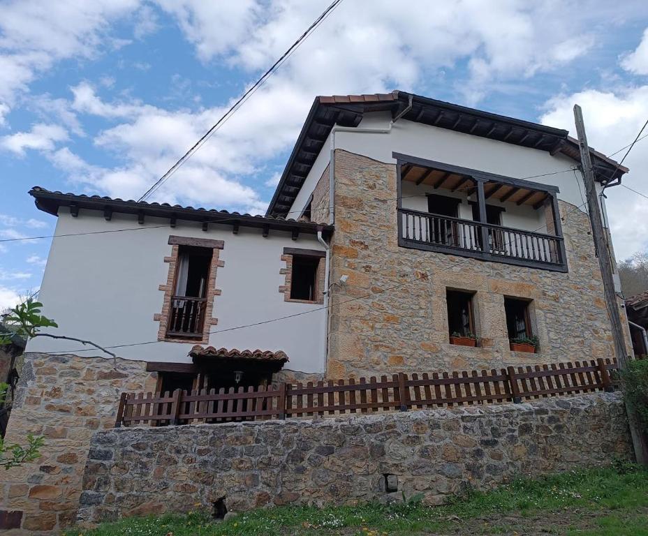Apartamentos Rurales La Caviana - Asturies